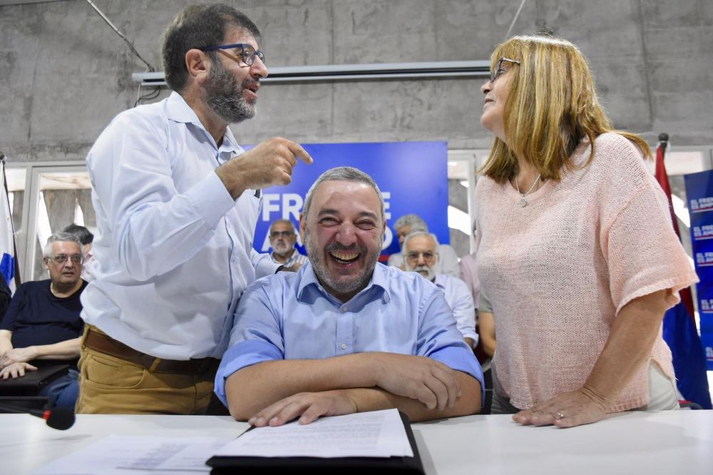 Lanzamiento de la candidatura de Mario Bergara a la Intendencia de Montevideo.jpeg