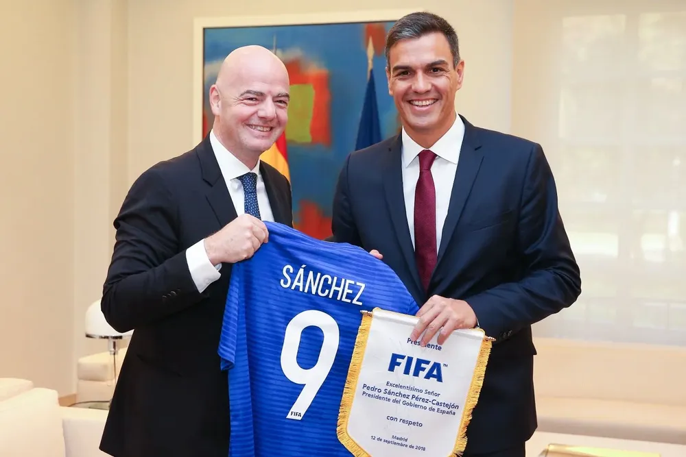 Infantino se reunió con el presidente del Gobierno español