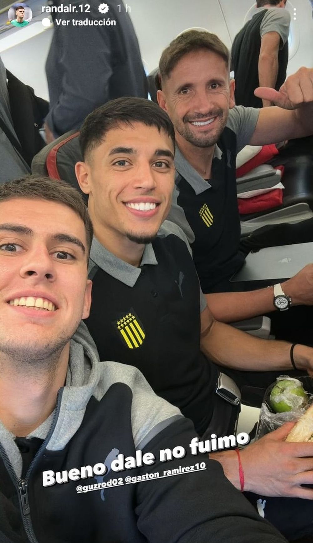Randall Rodríguez, Guzmán Rodríguez y Gastón Ramírez en el viaje de Peñarol