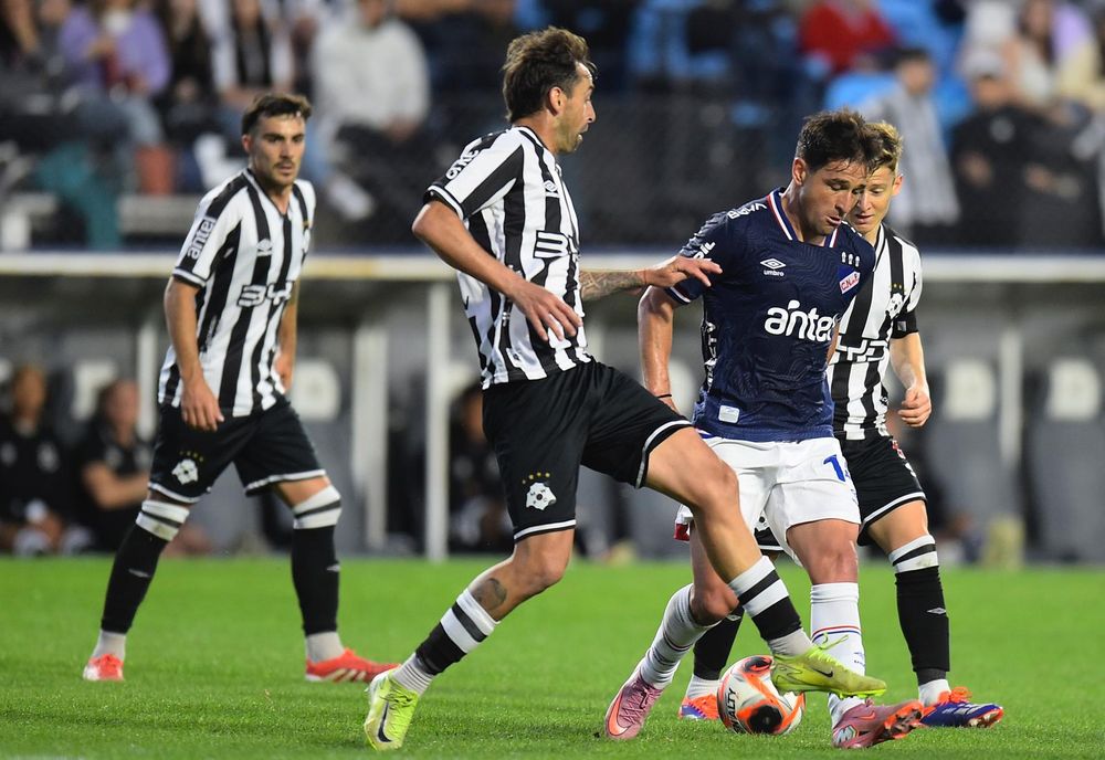 Leandro Zazpe y Nicolás Lodeiro