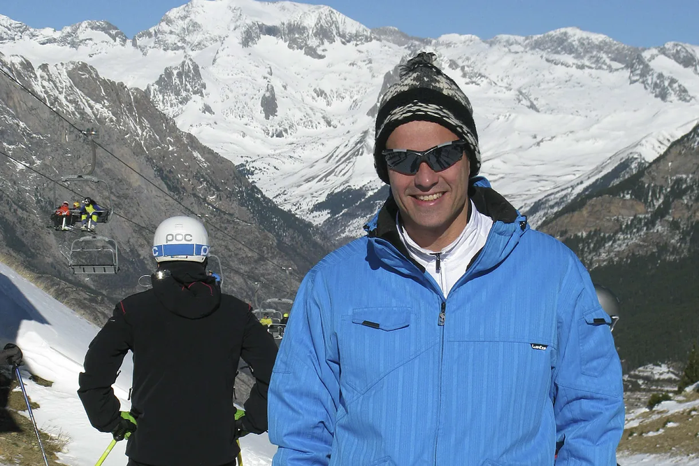 Insultan a Pedro Sánchez mientras esquía junto a Begoña Gómez en los  Pirineos