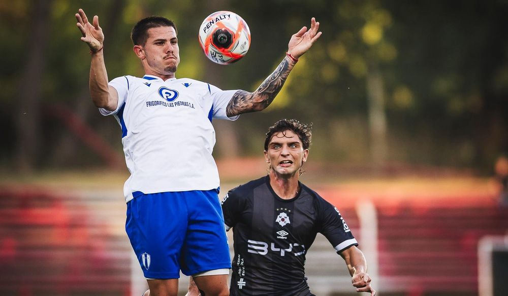 Juventud en su debut por la Copa de la Liga AUF, contra Wanderers
