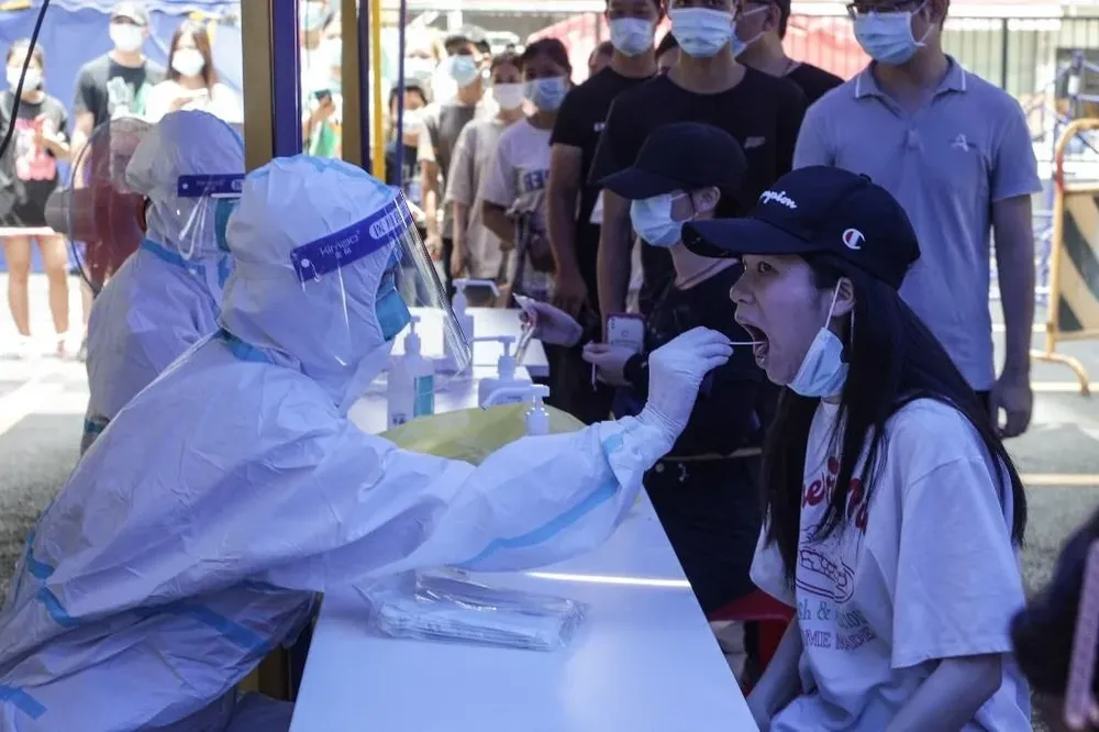 La política china de cero covid es insostenible con las mutaciones del virus