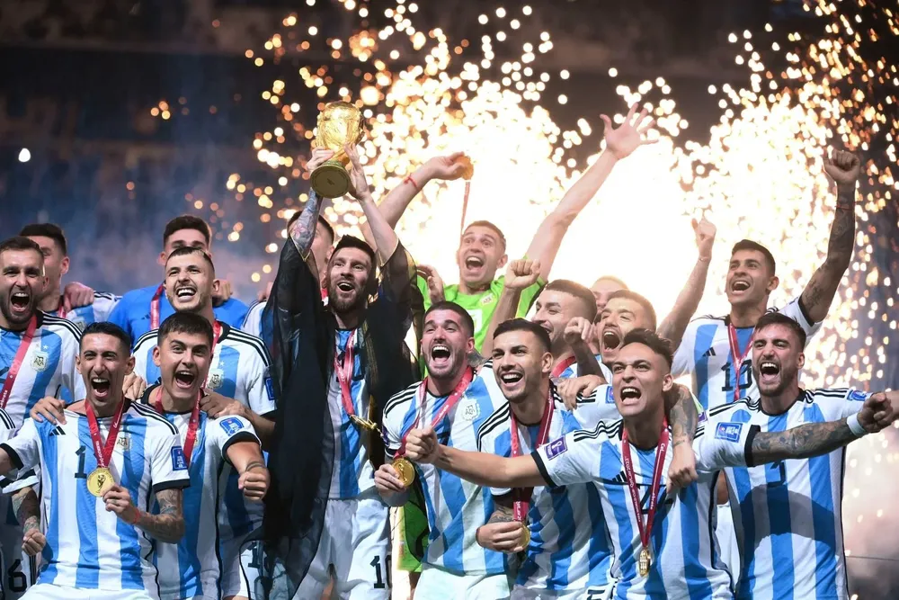 La selección argentina celebrando el título mundial en Qatar 2022