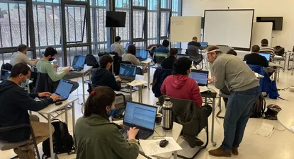 Estudiantes de la UTEC toman cursos de Google Cloud