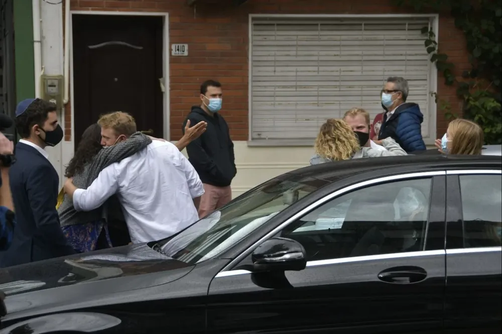 Familiares y allegados se despiden de Alberto Sonsol.