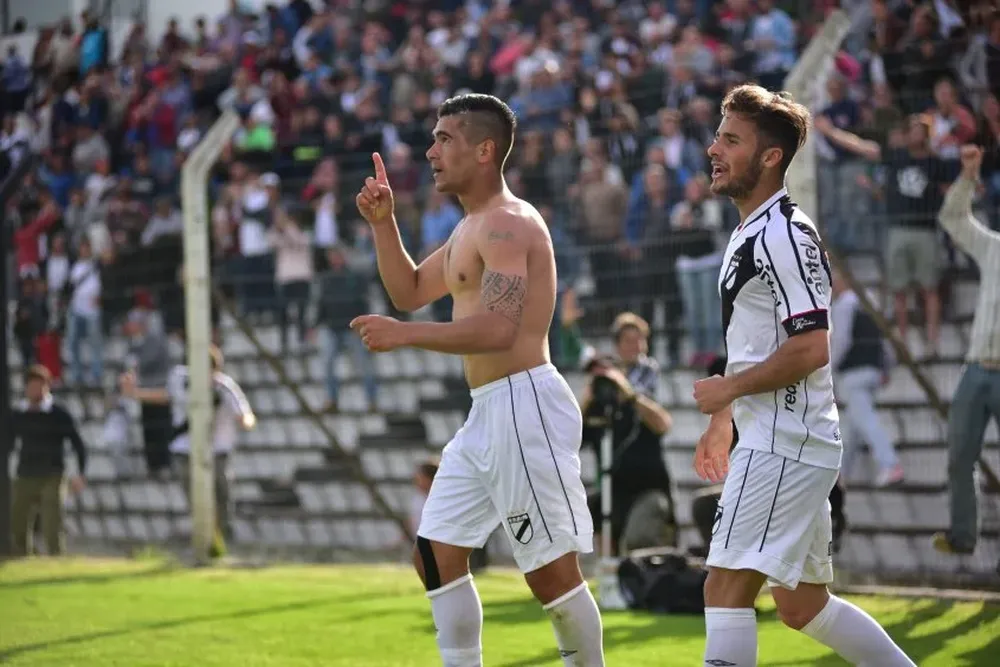 Jonathan Dos Santos y Marcelo Saracchi Jonathan Dos Santos y Marcelo Saracchi