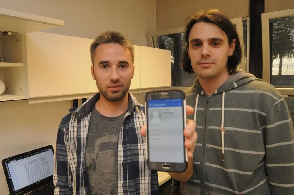 Agustín Farías e Ignacio Decia desarrollaron Camacua a pedido del hospital Maciel