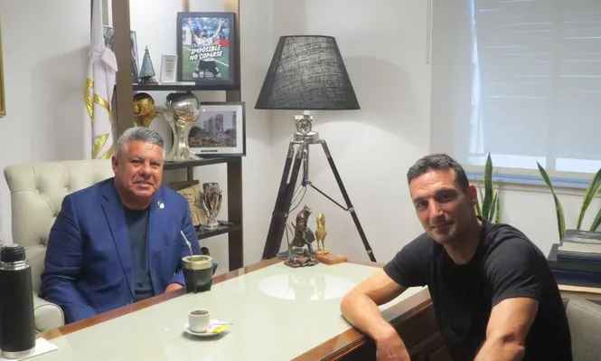 Chiqui Tapia y Lionel Scaloni se reunieron con la vista puesta en la Copa América USA 2024