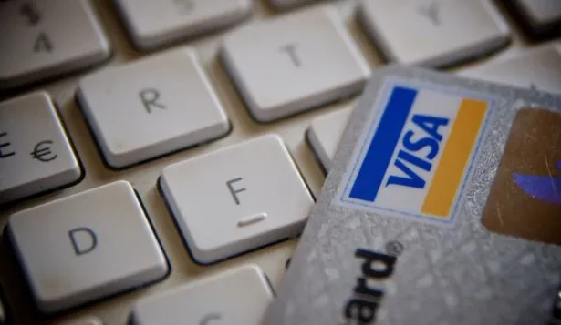 Compras por internet cayeron 27% con respecto a marzo de 2014