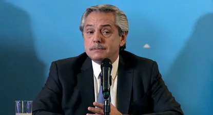 Argentina no puede cumplir con la deuda: el cepo y el dólar turista se quedan