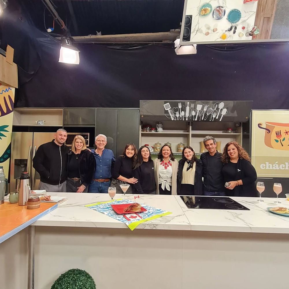 El equipo de Basta de cháchara, el programa de Canal 5 que dejará de salir al aire