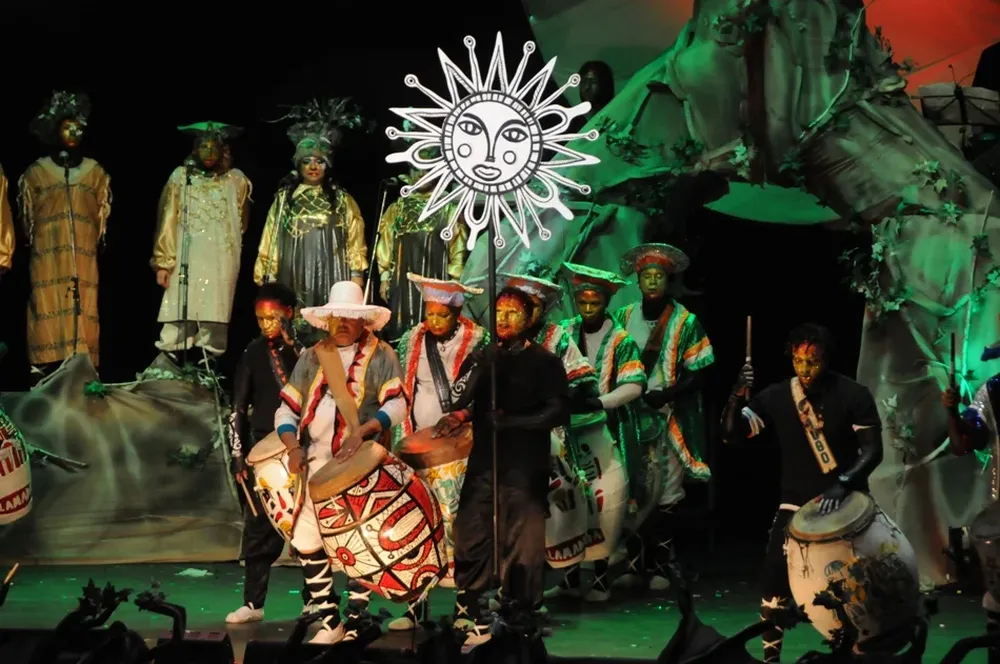 Cachila Silva y el tambor de Páez Vilaró en el Ramón Collazo