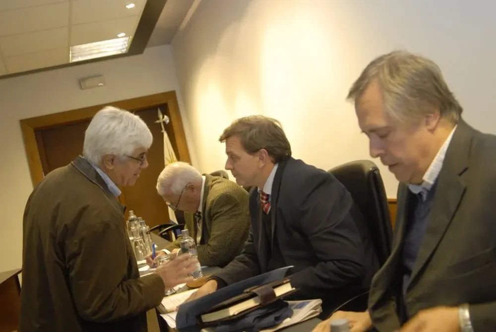 Donato Rivas charlando con Sebastián Bauzá