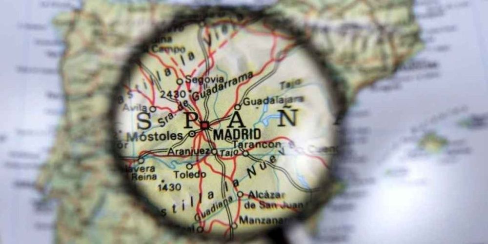 APELLIDOS ESPAÑA.jpg