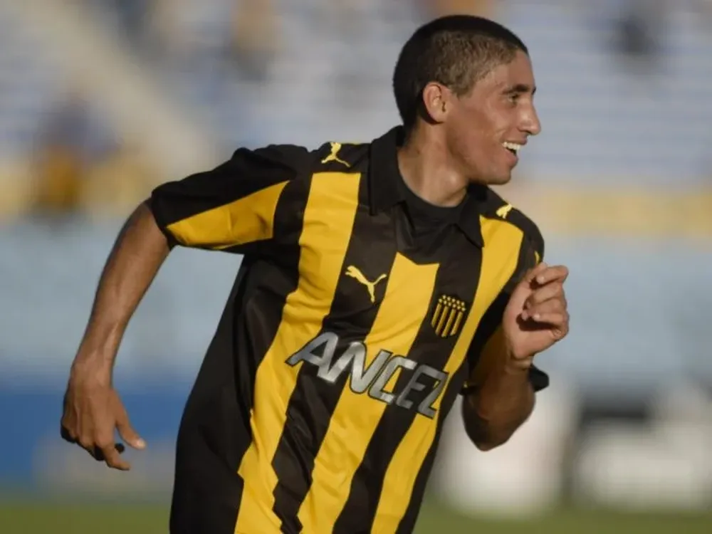 Jonathan Urretaviscaya