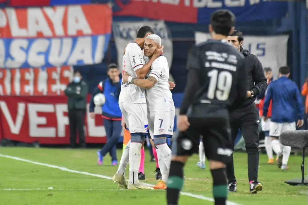 Ocampo ingresa por Gigliotti