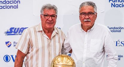 Se salvó de la colimba de forma increíble, no pudo jugar el Mundialito y fue campeón de América y del Mundo con Nacional; la vida de José Rosauro Cabrera