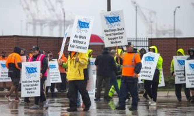 Los estibadores estadounidenses estaban en huelga desde el martes.