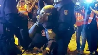 Agentes de la Policía nacional heridos durante las protestas del `Tsunami democràtic´