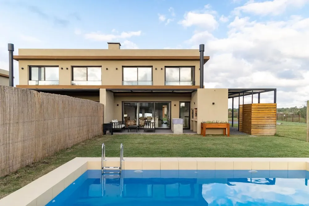 Pilar de los Horneros de Balsa & Asociados