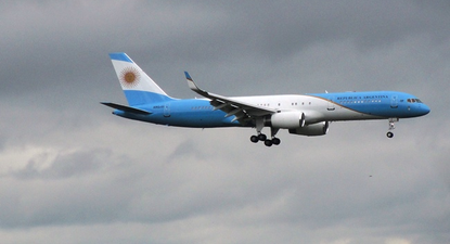 El avión presidencial argentino partió hacia Estados Unidos para un chequeo