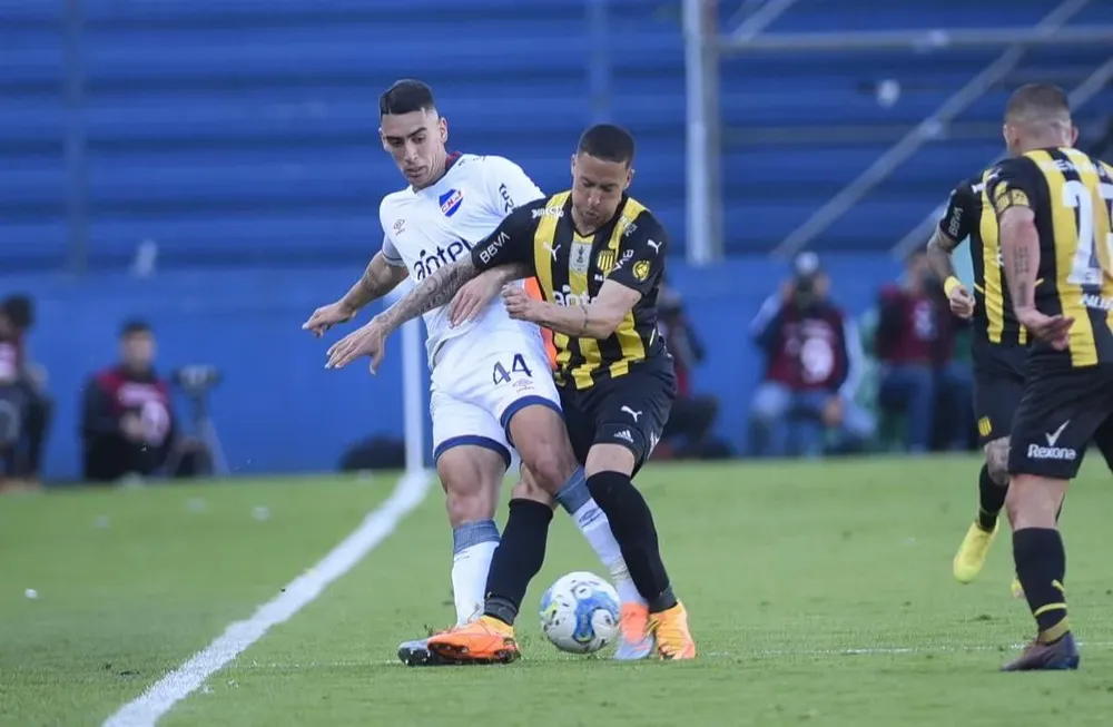 Kevin Méndez en el clásico del Parque