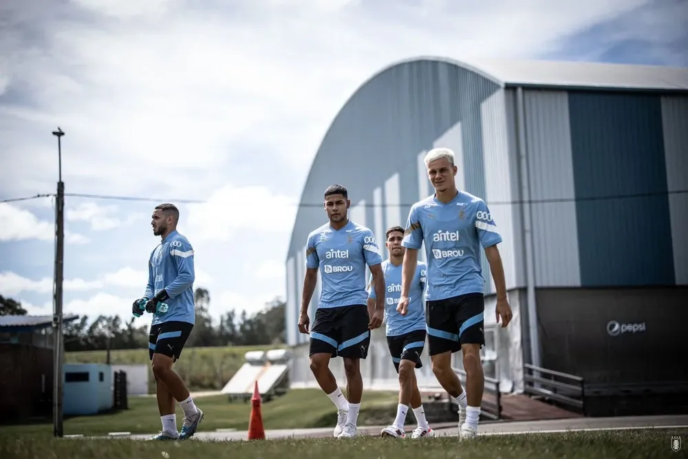 La sub 23 entrena en el Complejo