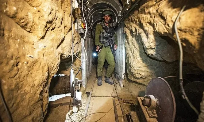 Se calcula que la red posee unos 1.300 túneles con una longitud total de unos 500 kilómetros y que algunos alcanzan los 70 metros de profundidad.