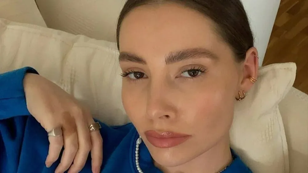 La influencer noruega de Instagram Madeleine Pedersen espera que la ley sirva para que los jóvenes dejen de compararse con fotos que no son realistas.