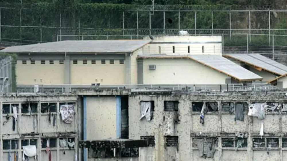 Según el Observatorio Venezolano de Prisiones los operativos son negociados por los “pranes, como se conoce a los jefes de las bandas