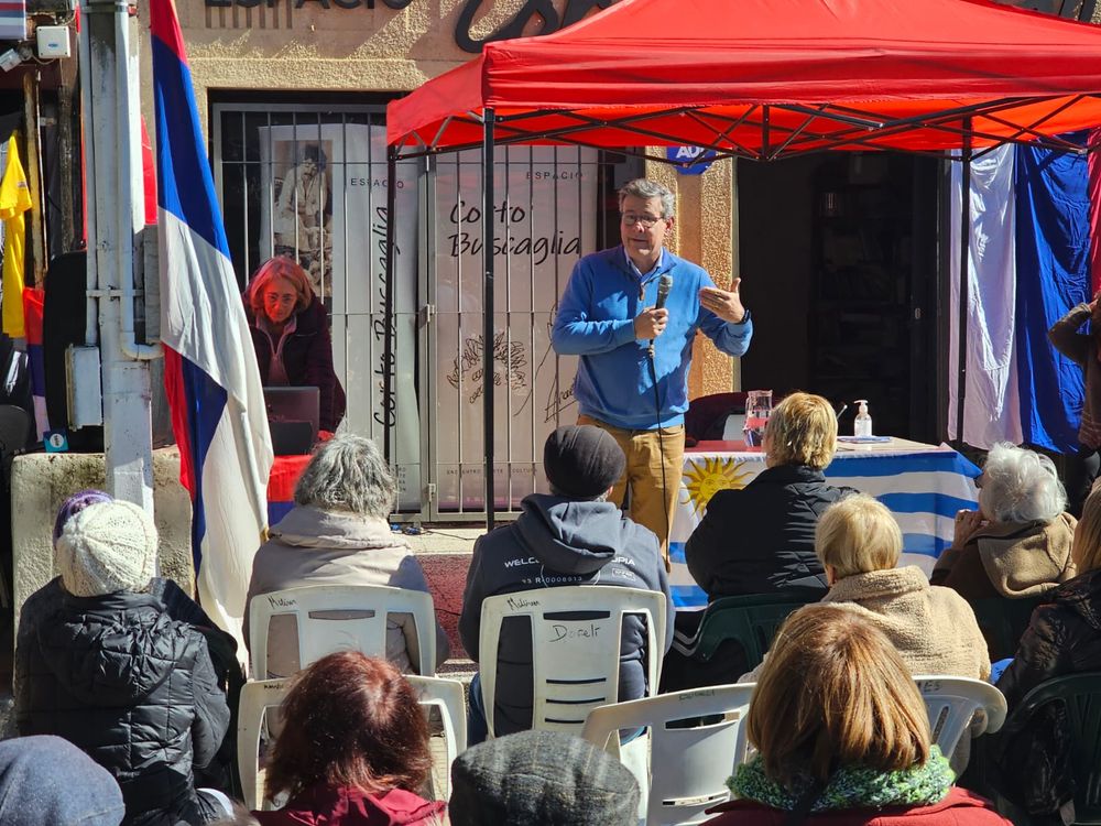 Jorge Díaz en el comité Los Malvines&nbsp;