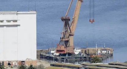 Shell da otro paso para retomar construcción de regasificadora