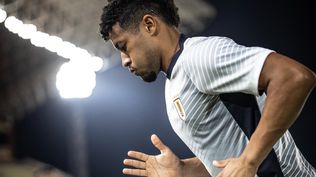 Kevin Amaro en Uruguay vs Uzbekistán Kevin Amaro en Uruguay vs Uzbekistán