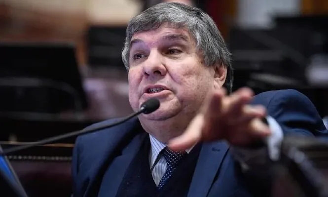 José Mayans, jefe del interbloque de Unión por la Patria, una de las voces principales contra el DNU que otorgaba fondos reservados a la SIDE..