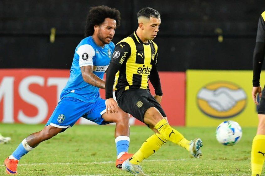 Leonardo Fernández en Peñarol y San Antonio Bulo Bulo a puertas cerradas en el Campeón del Siglo por Copa Libertadores 2025 Leonardo Fernández en Peñarol y San Antonio Bulo Bulo a puertas cerradas en el Campeón del Siglo por Copa Libertadores 2025
