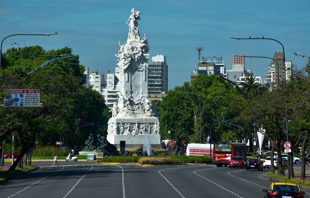 El Monumento de los Españoles y otras obras icónicas porteñas fueron vandalizadas