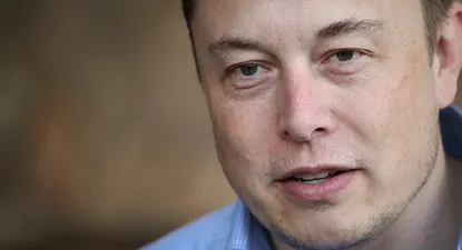 Tesla se quedó sin agua en Alemania por impago de las facturas