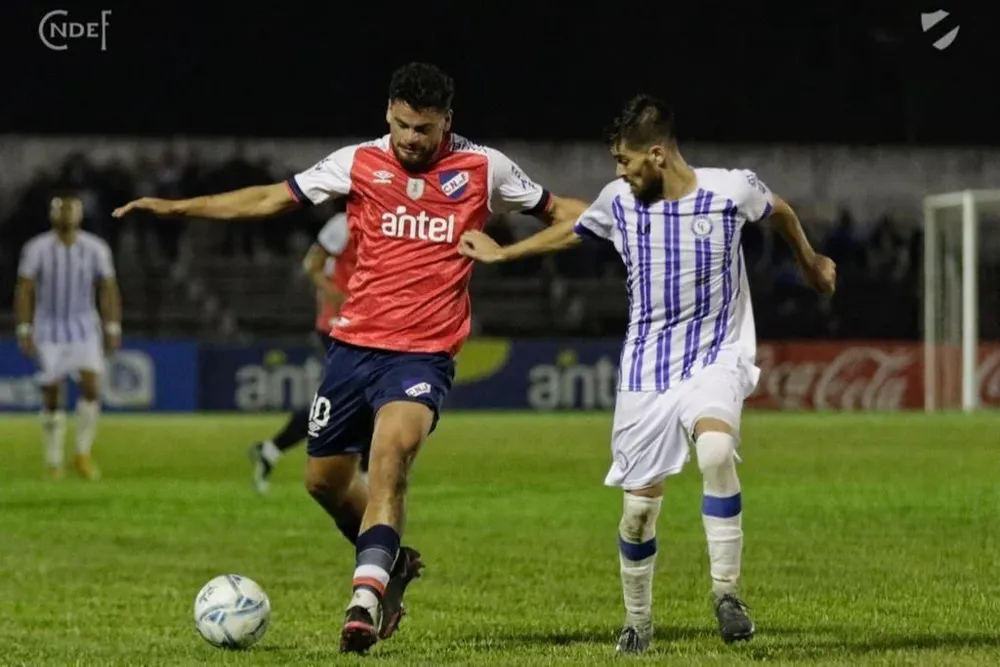 Maximiliano Cantera jugó de Bergessio