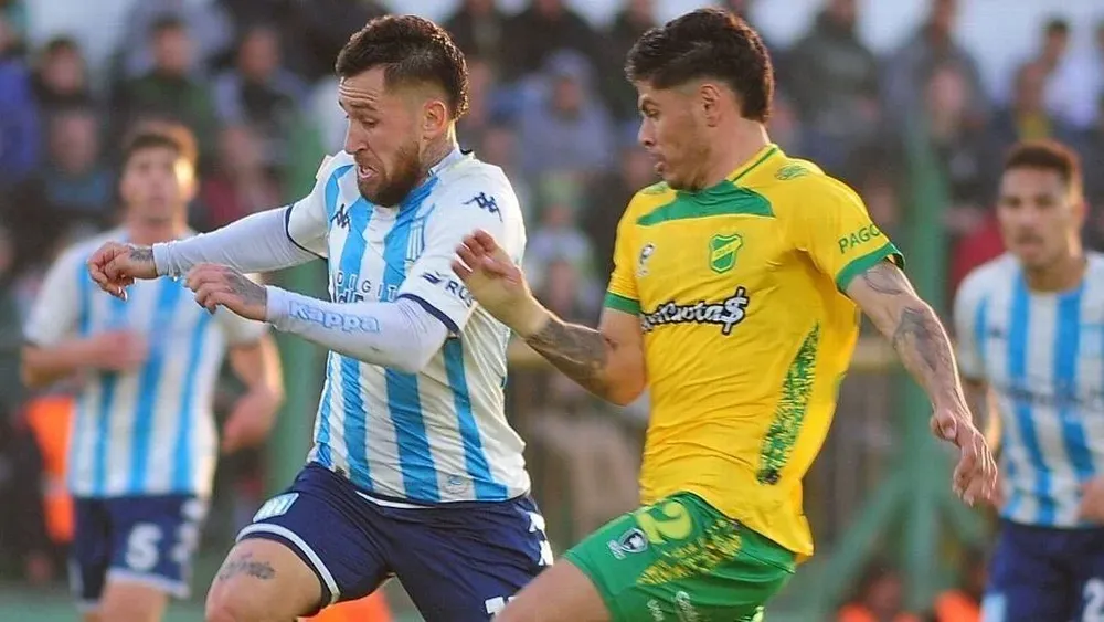 Racing enfrenta a Defensa y Justicia por la Copa de la Liga