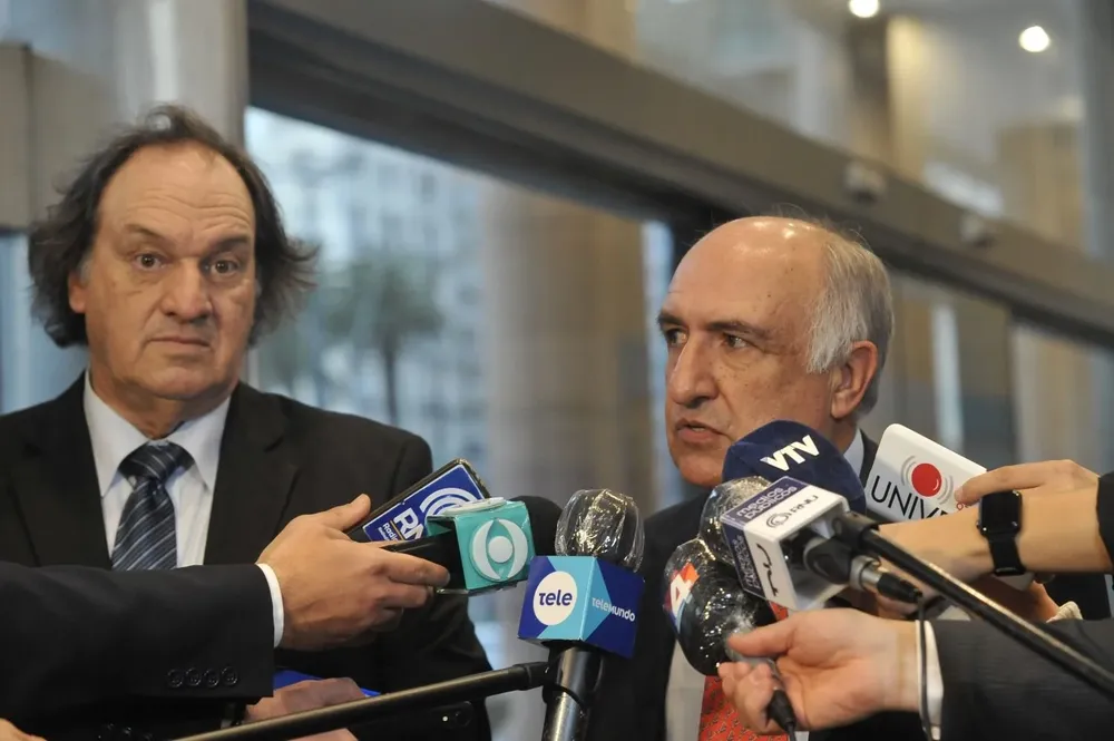 Eduardo Lust y Guillermo Domenech entregaron una carta en julio de 2020 en Torre Ejecutiva para pedir la destitución de Díaz