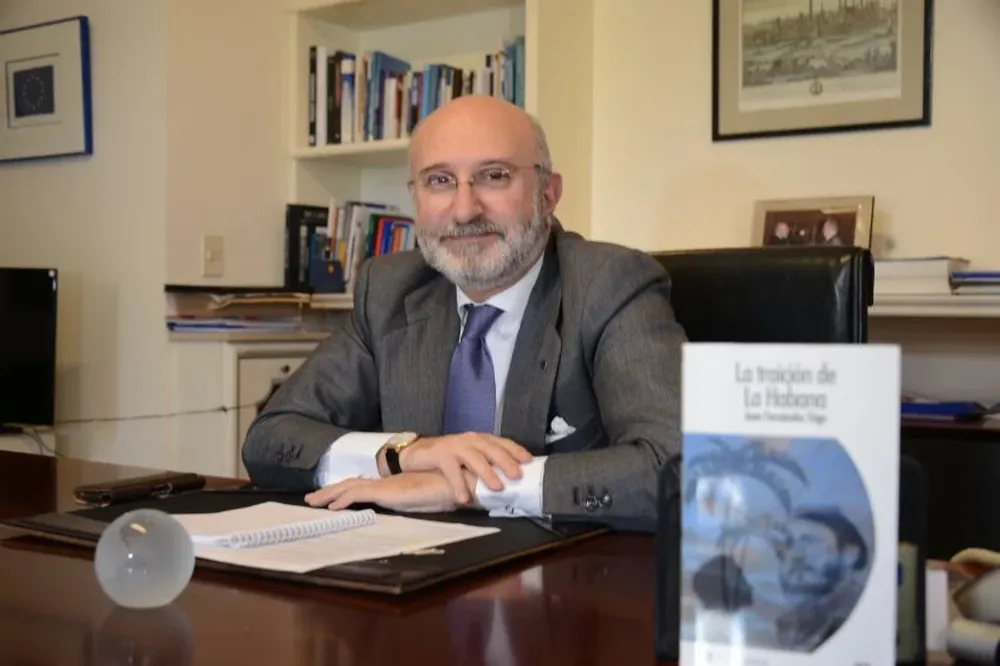 Juan Fernández Trigo en la Delegación de la Unión Europea en Montevideo