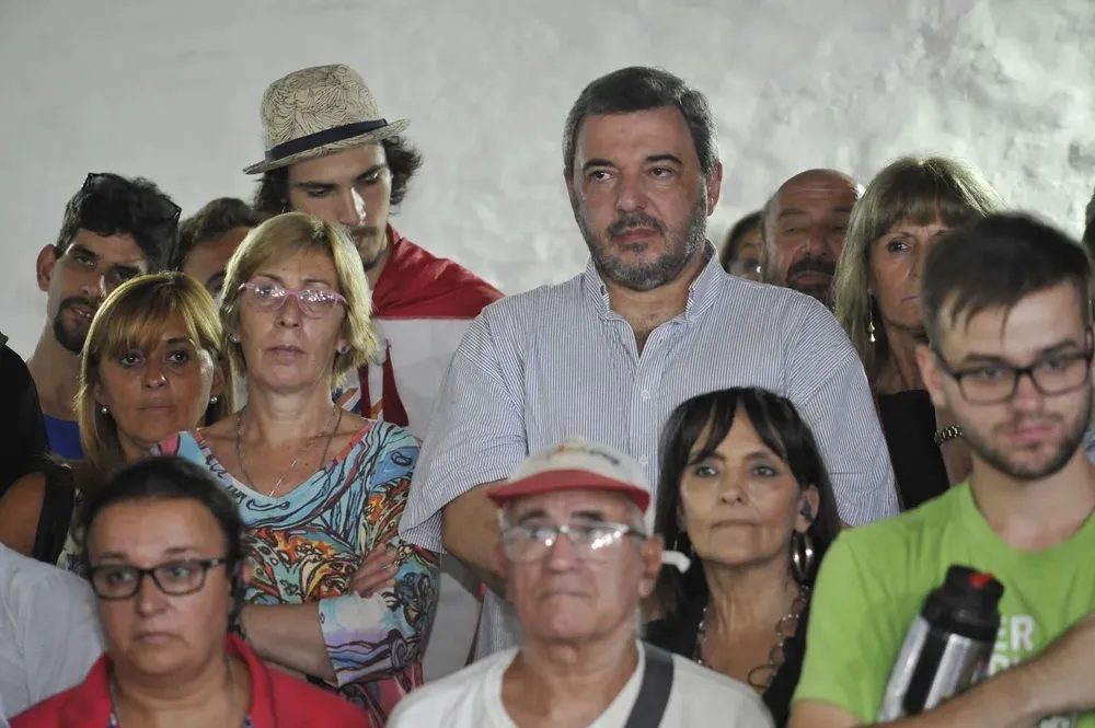 Archivo, Mario Bergara durante la campaña de las elecciones departamentales