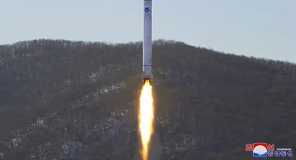El lanzamiento de prueba se realizó con un falso satélite que transportaba varias cámaras junto con un dispositivo de control, receptores y transmisores de imágenes