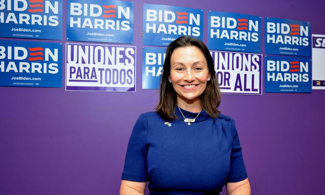 Los votantes latinos cambiaron cuando Harris pasó al frente de la boleta, afirma la Presidenta del Partido Demócrata en Florida