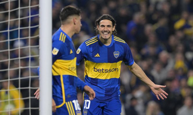 El festejo de Edinson Cavani junto a Miguel Merentiel &nbsp; &nbsp;