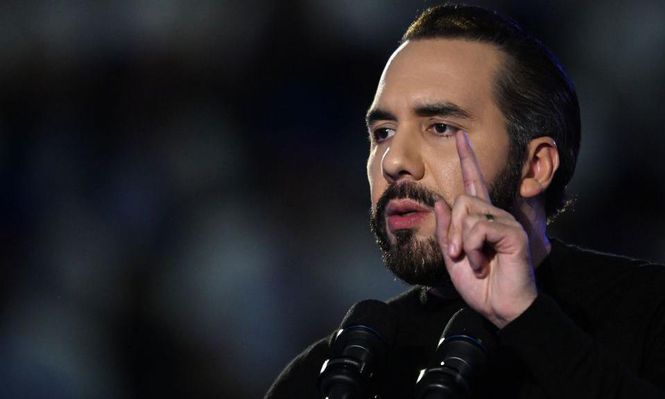 La reforma constitucional fue propuesta por el gobierno de Nayib Bukele y se aprobó sin discusión previa.