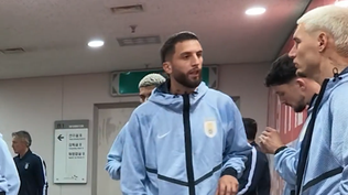 Rodrigo Bentancur en la previa del partido contra Corea del Sur