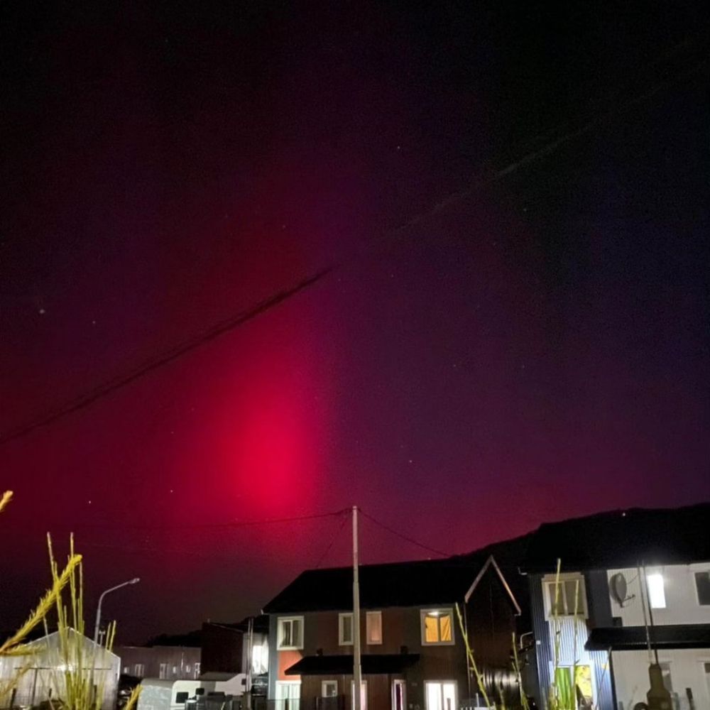 aurora-roja-03.jpeg