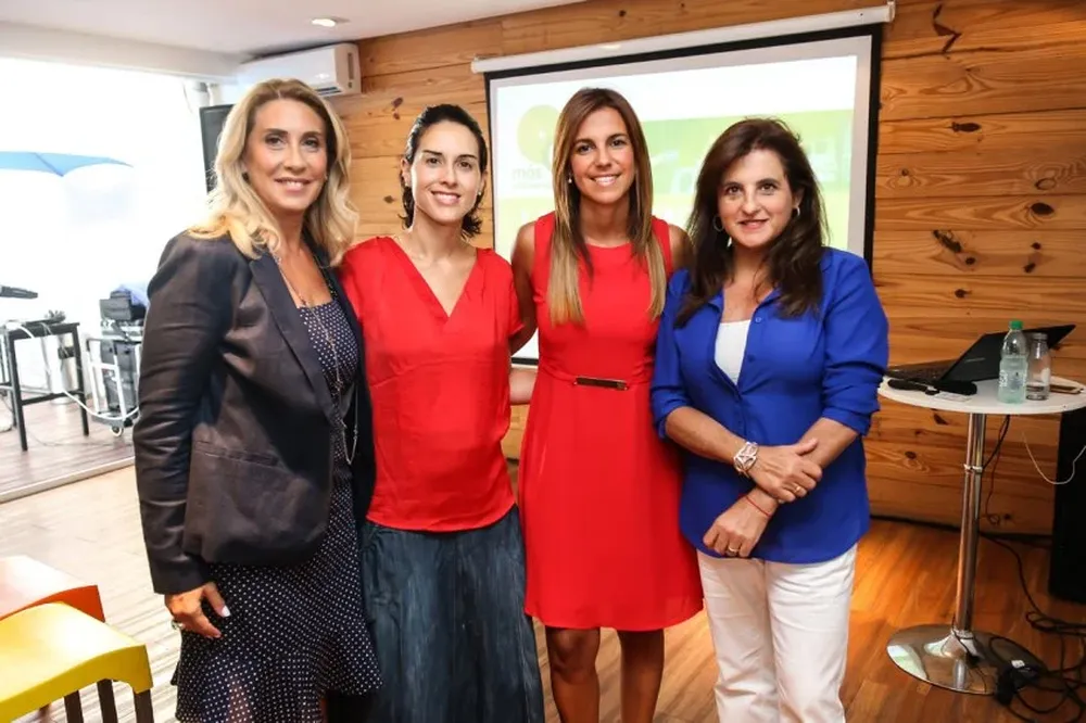 Elena Tejeira, Natalia Rege, Daniela Alonso y Sylvia Chebi